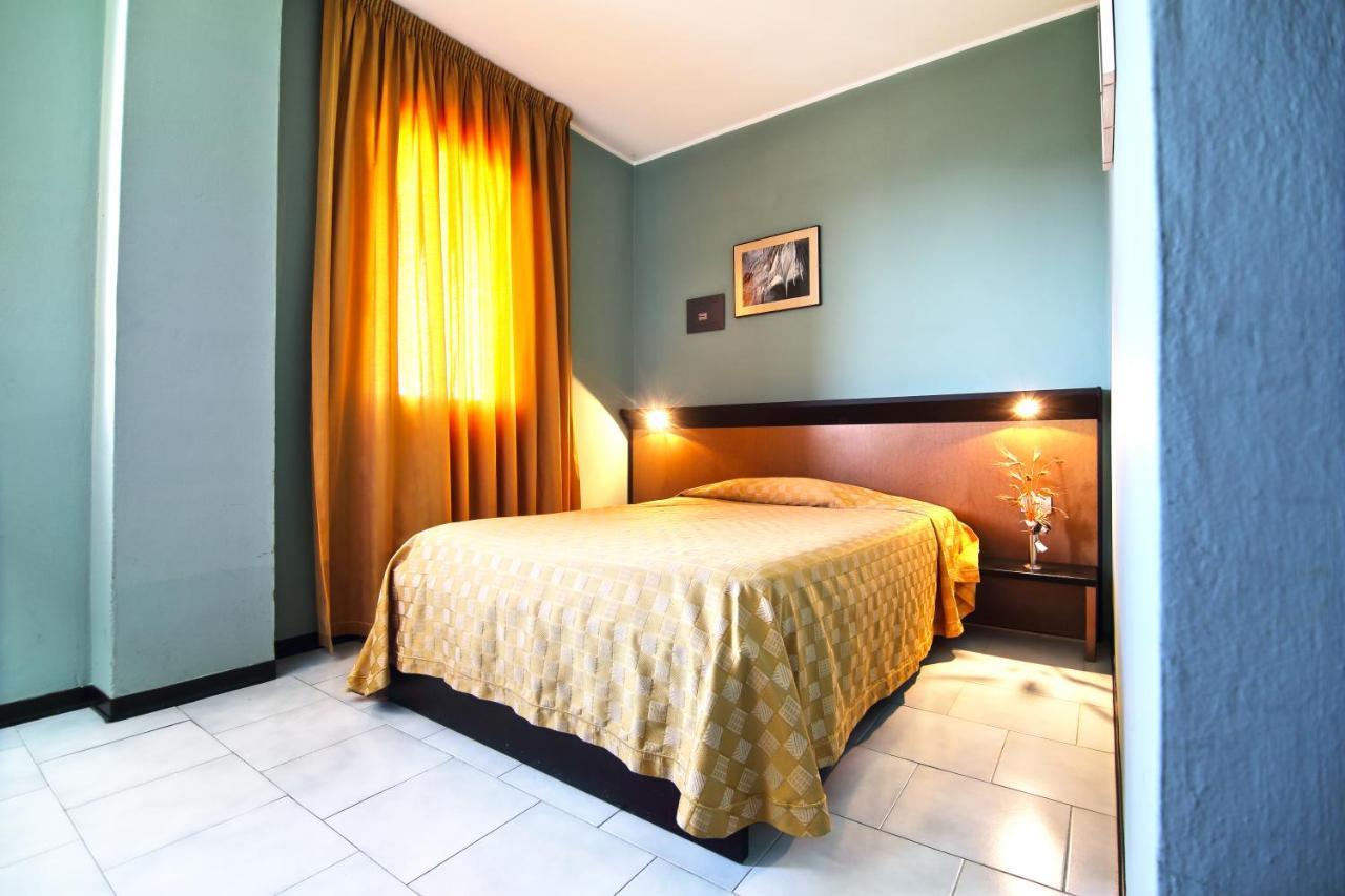אלגהרו Green Sporting Club Hotel חדר תמונה